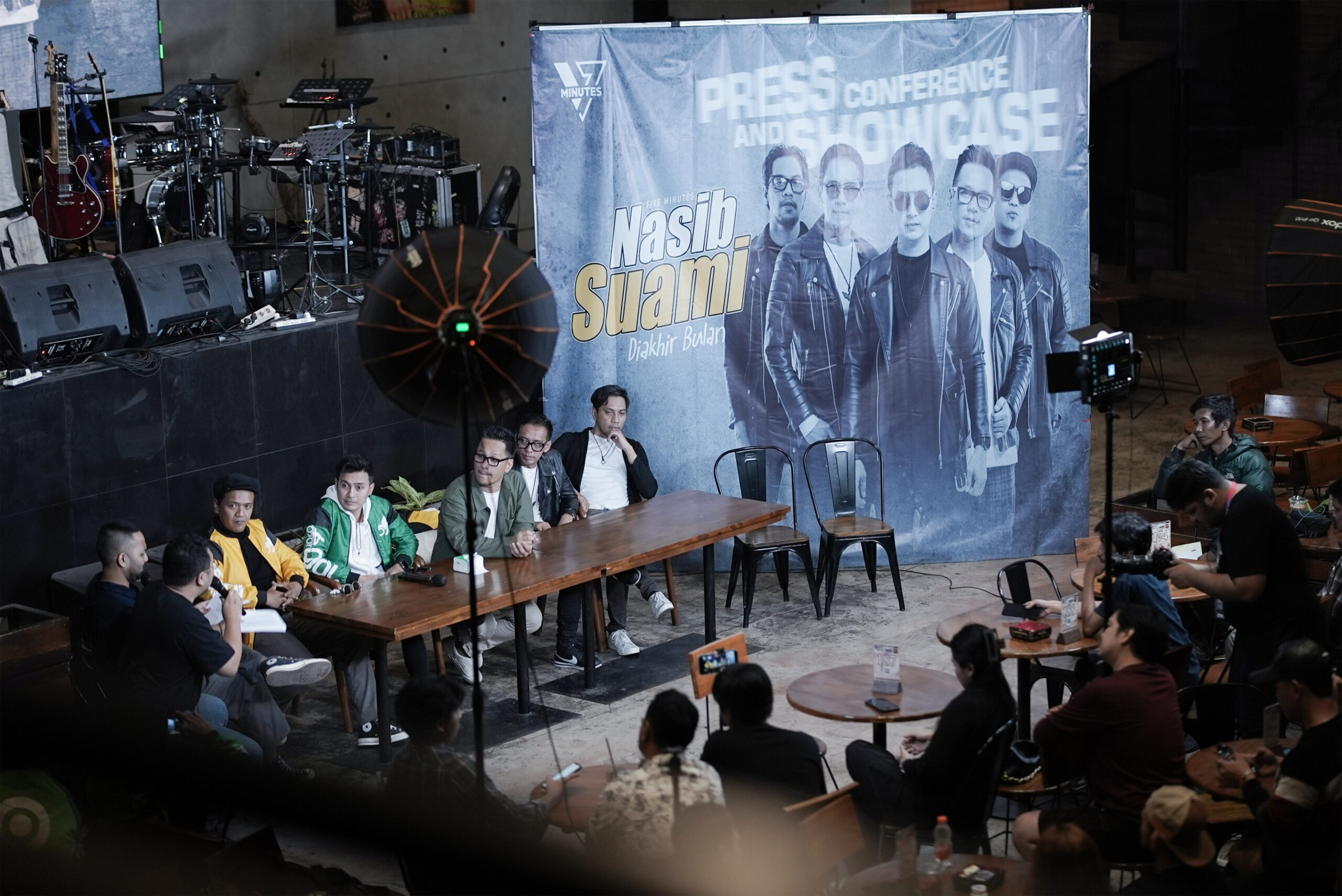 Five Minutes Single Launch