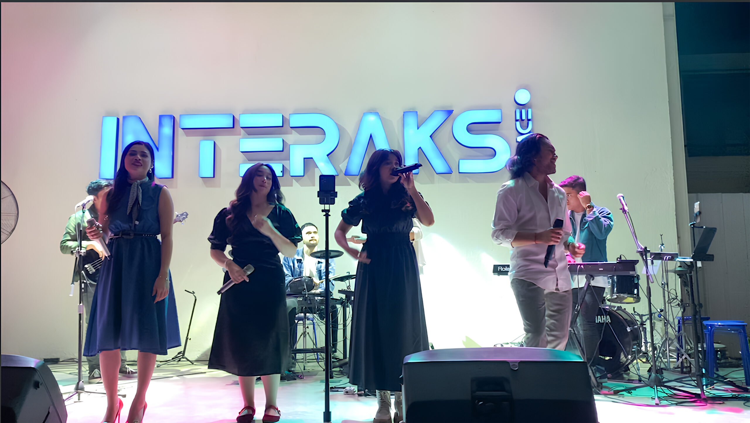 Wah! Friday Music Night